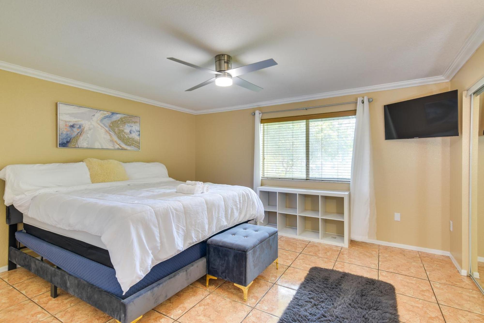 Opa-Locka Townhome, 15 Mi To Miami Beach! Экстерьер фото